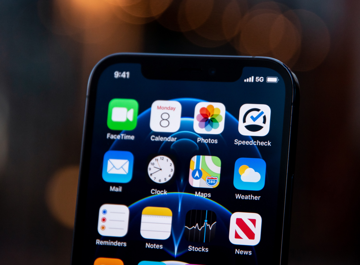 宝应苹果手机维修分享为什么 iPhone 12 在冬季会自动关机 